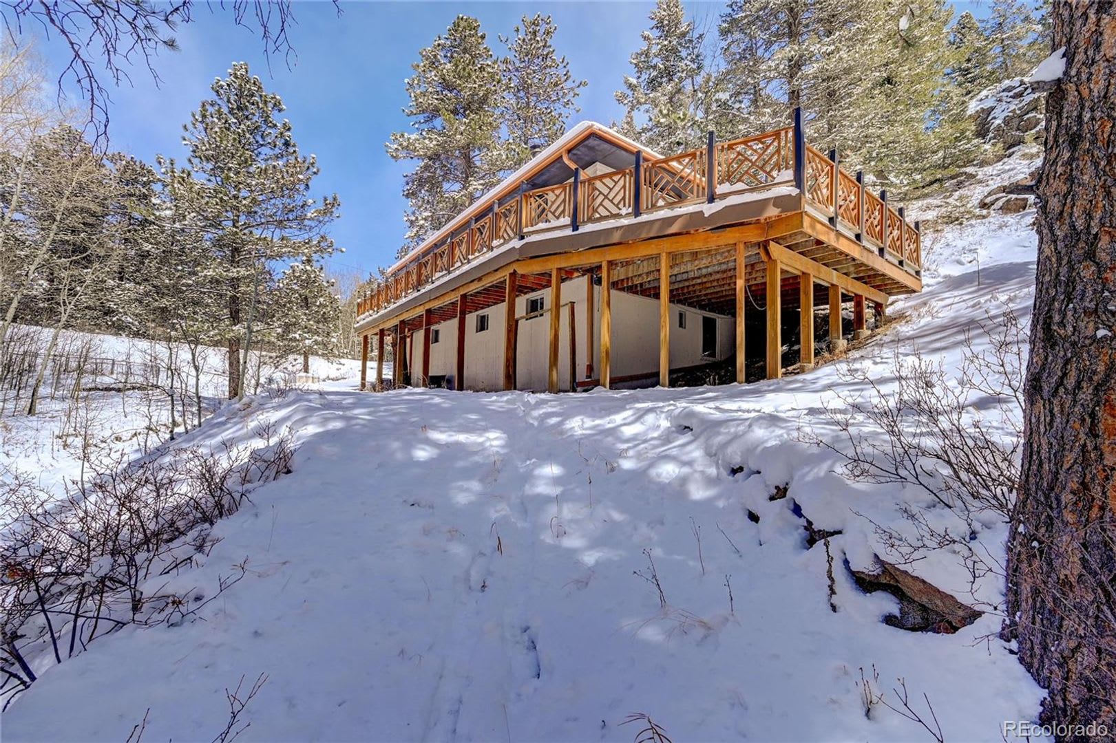 GORGEOUS HOME IN COAL CREEK CANYON ON 4.85 ACRES! RENT, BUY, OR RENT TO OWN! – photo 2