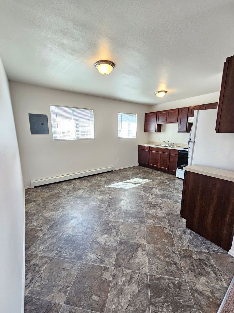 2 Bedroom Unit on University Dr. – photo 3