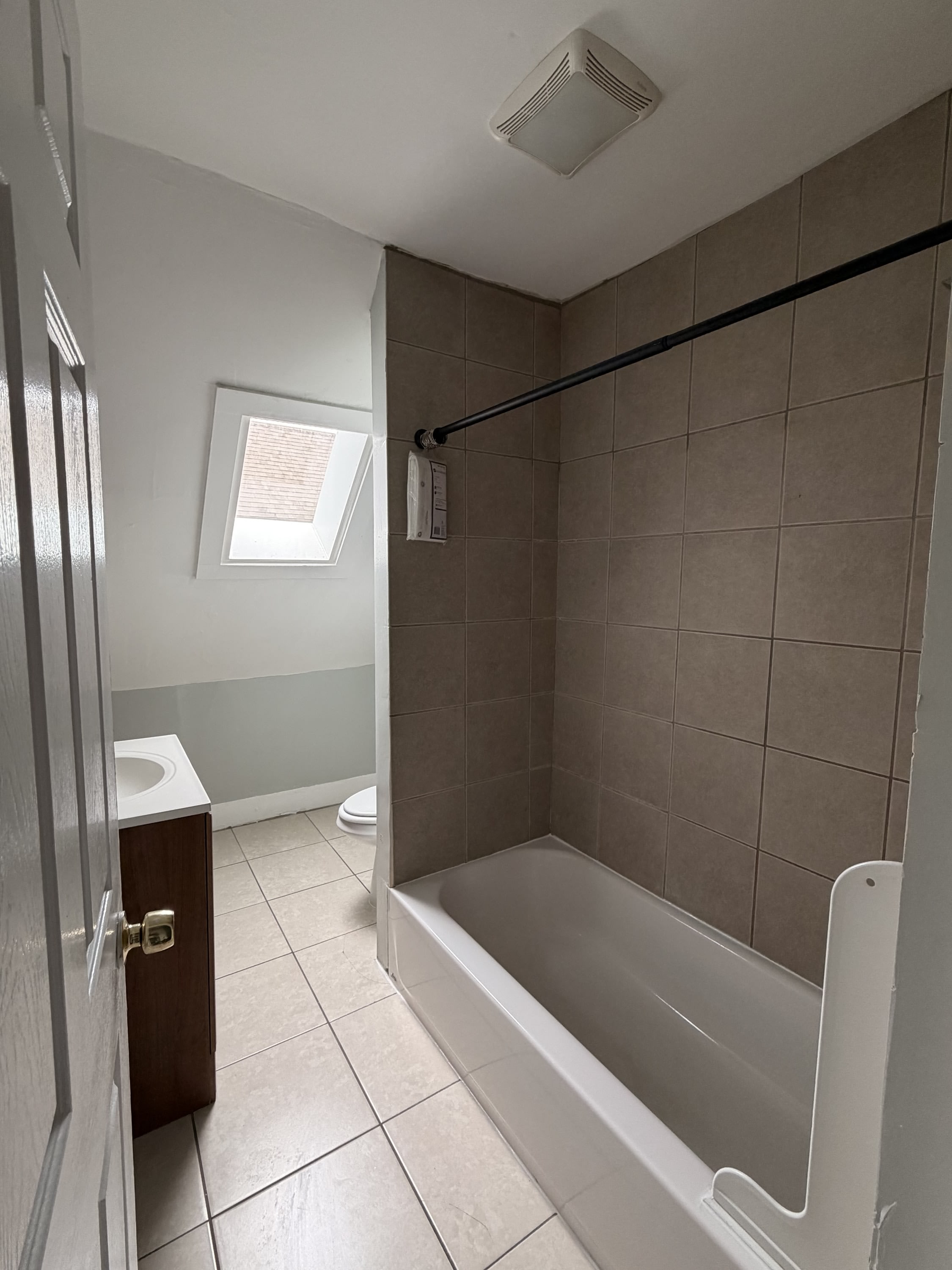 375 Norton Street 3 – photo 3