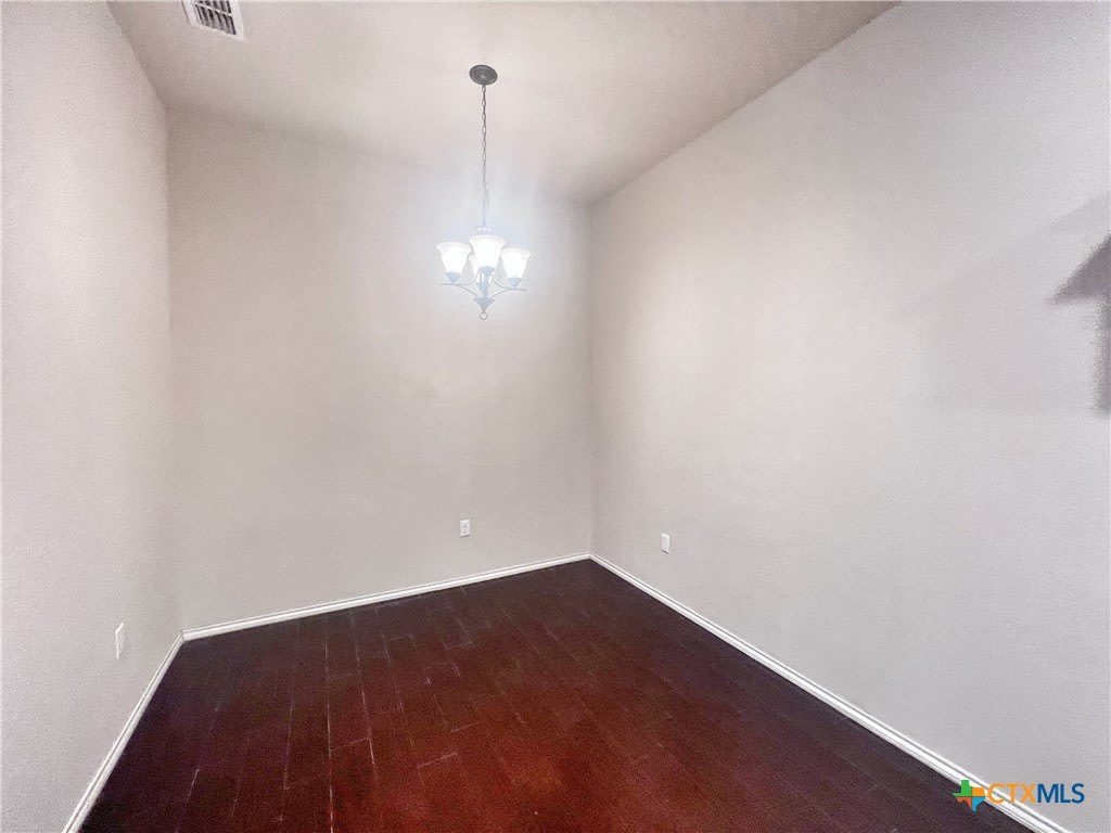 569 Creekside Circle – photo 4
