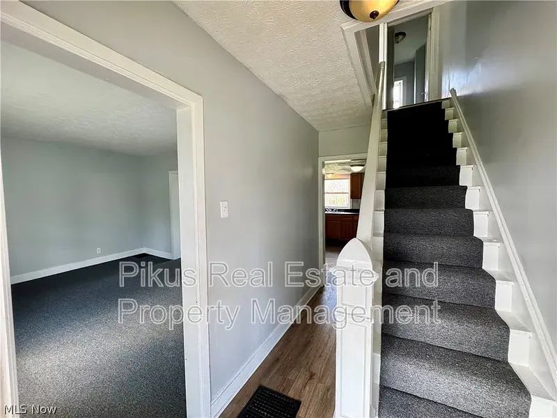1217 Shriver Avenue NE – photo 2