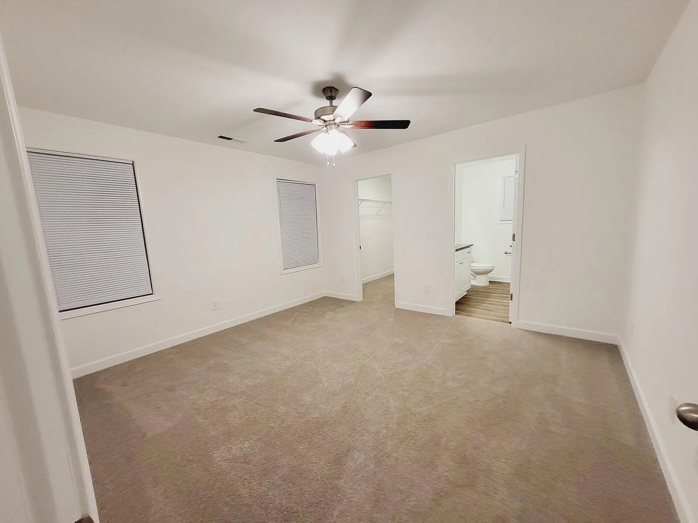 Room In 3 Bedroom Home In Spencer – photo 4