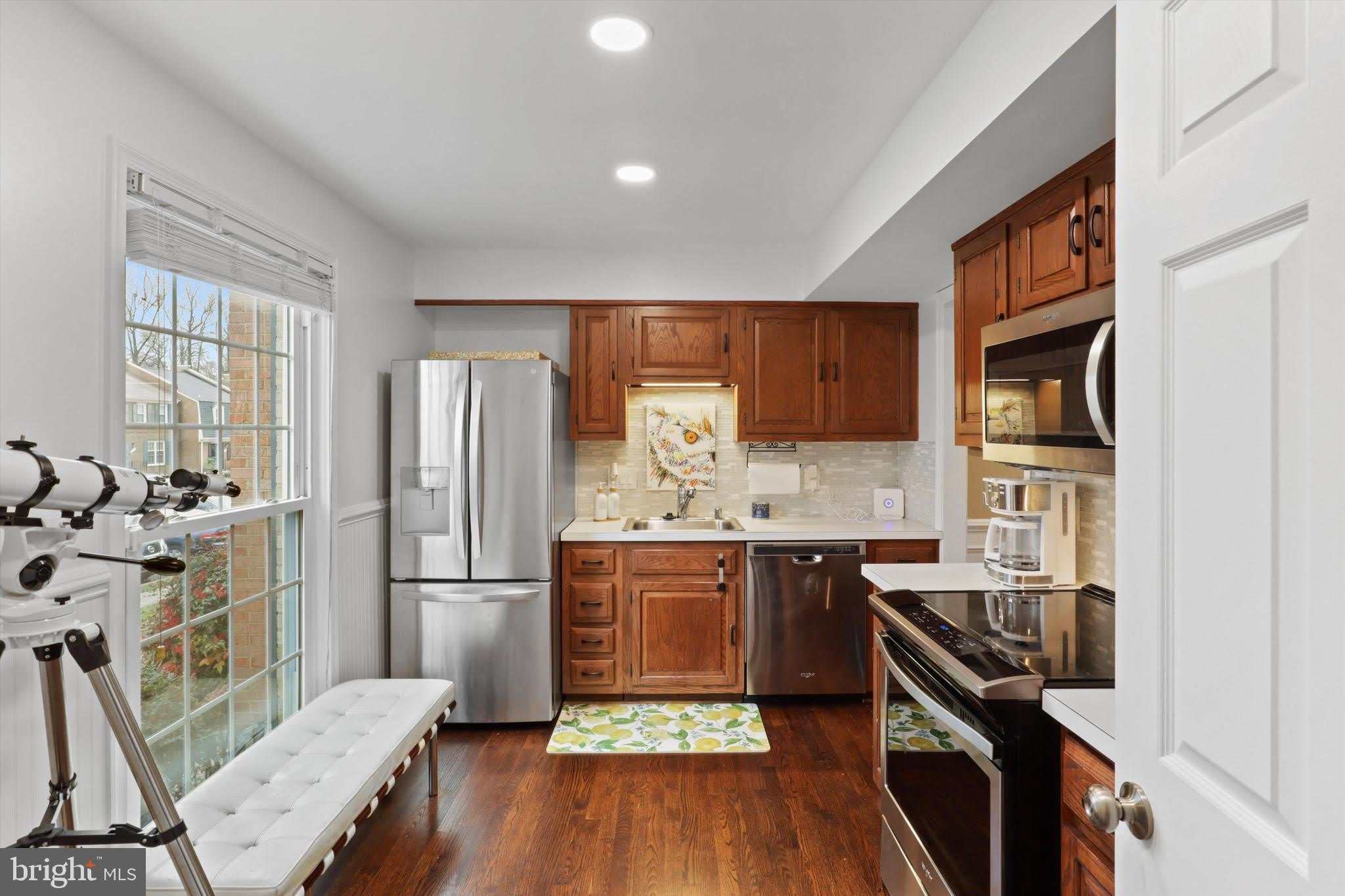 7010 LEESTONE Street – photo 2