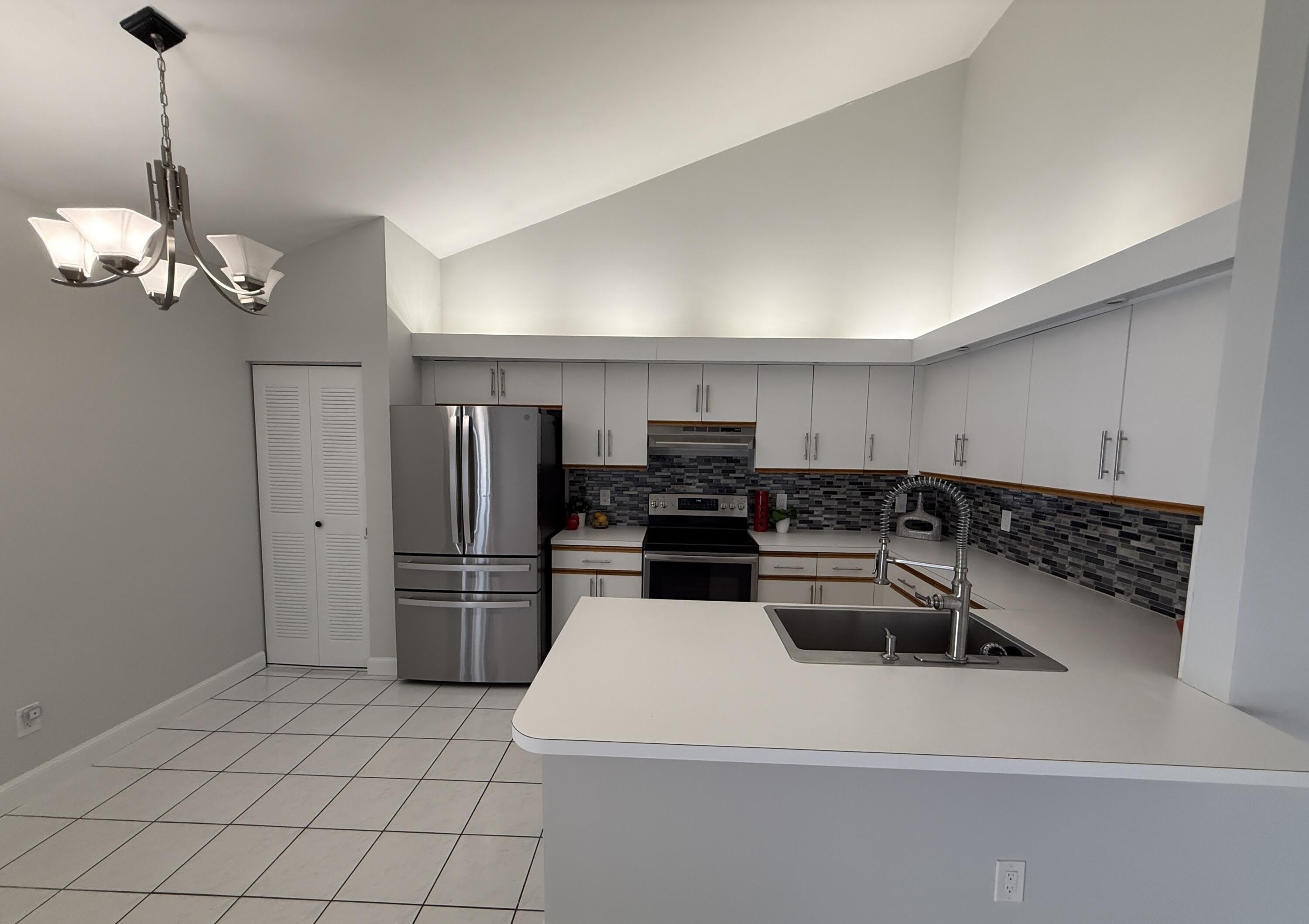 1204 Timberlane Circle – photo 5