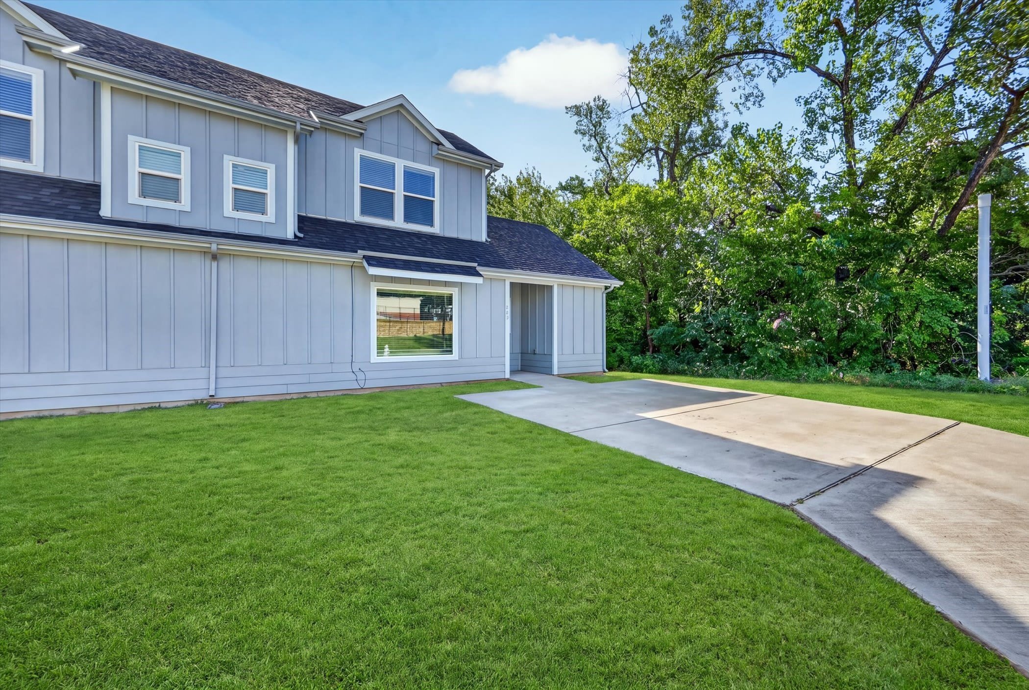 990 W 6th Avenue – photo 3