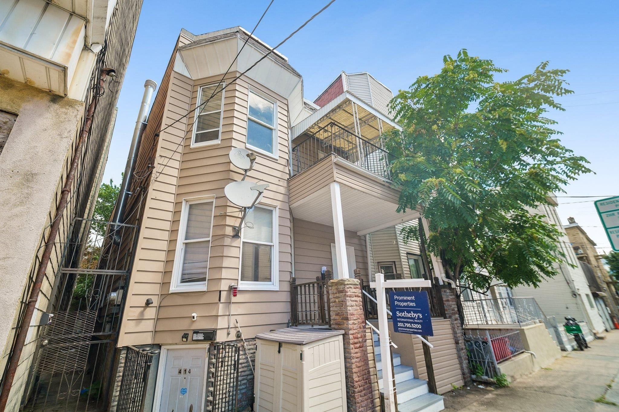 414 MONASTERY PL – photo 1