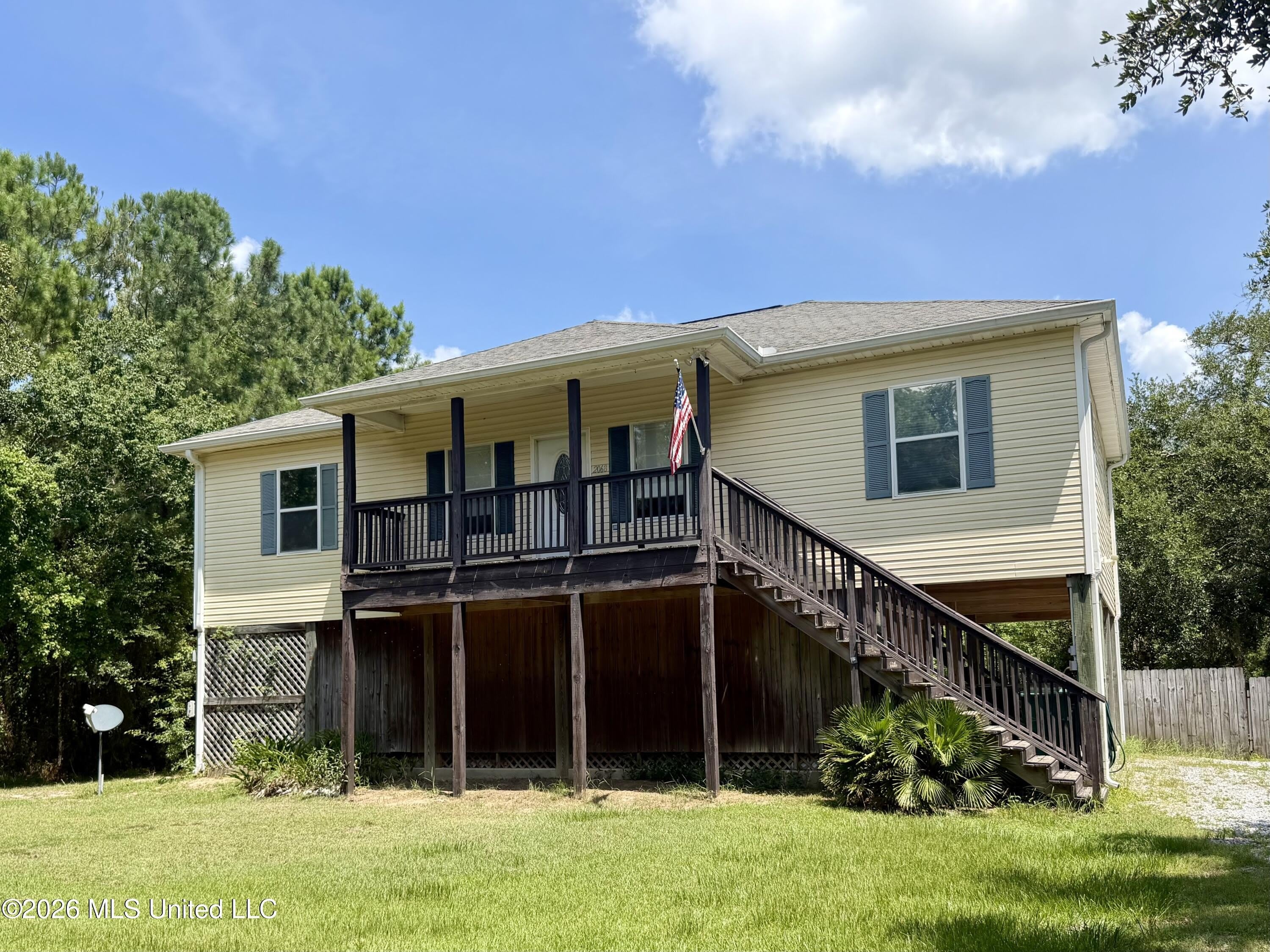 2068 Bienville Avenue – photo 1