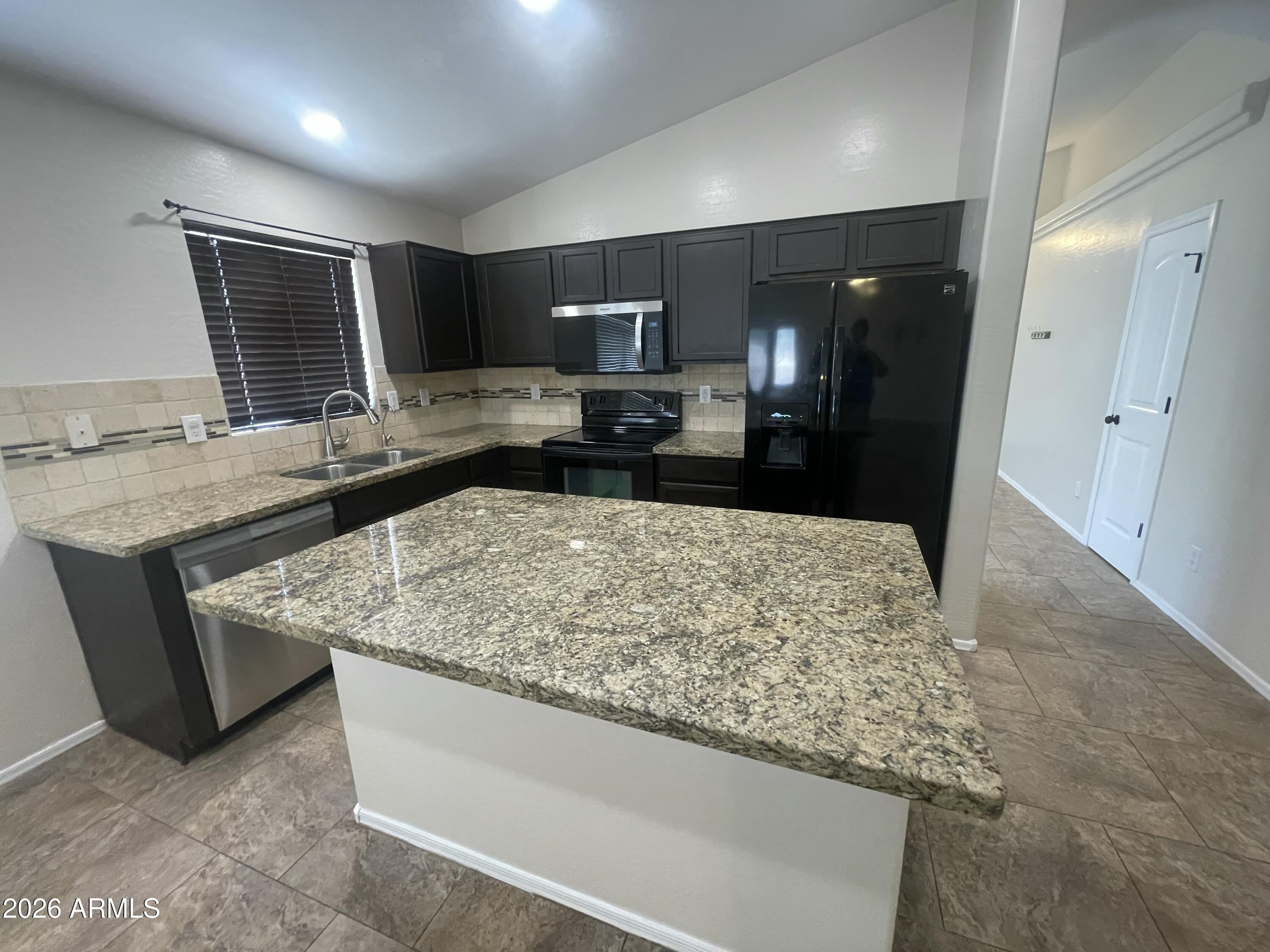 24403 N Oasis Boulevard – photo 4