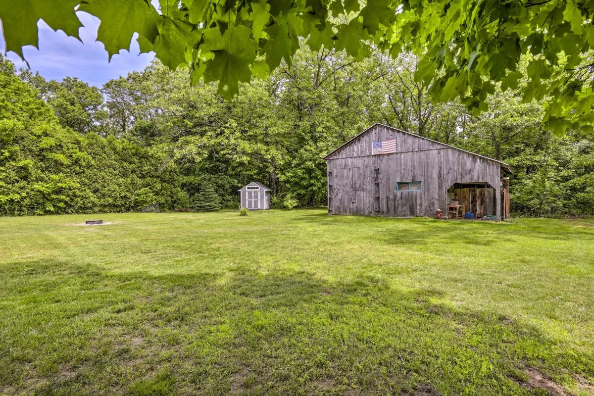513 Amherst Road – photo 3