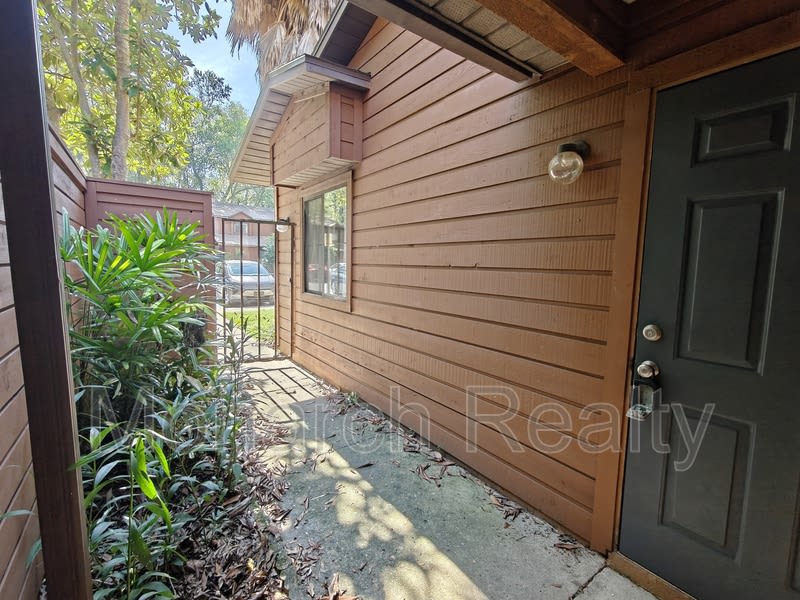 830 SW 56th Terrace – photo 4