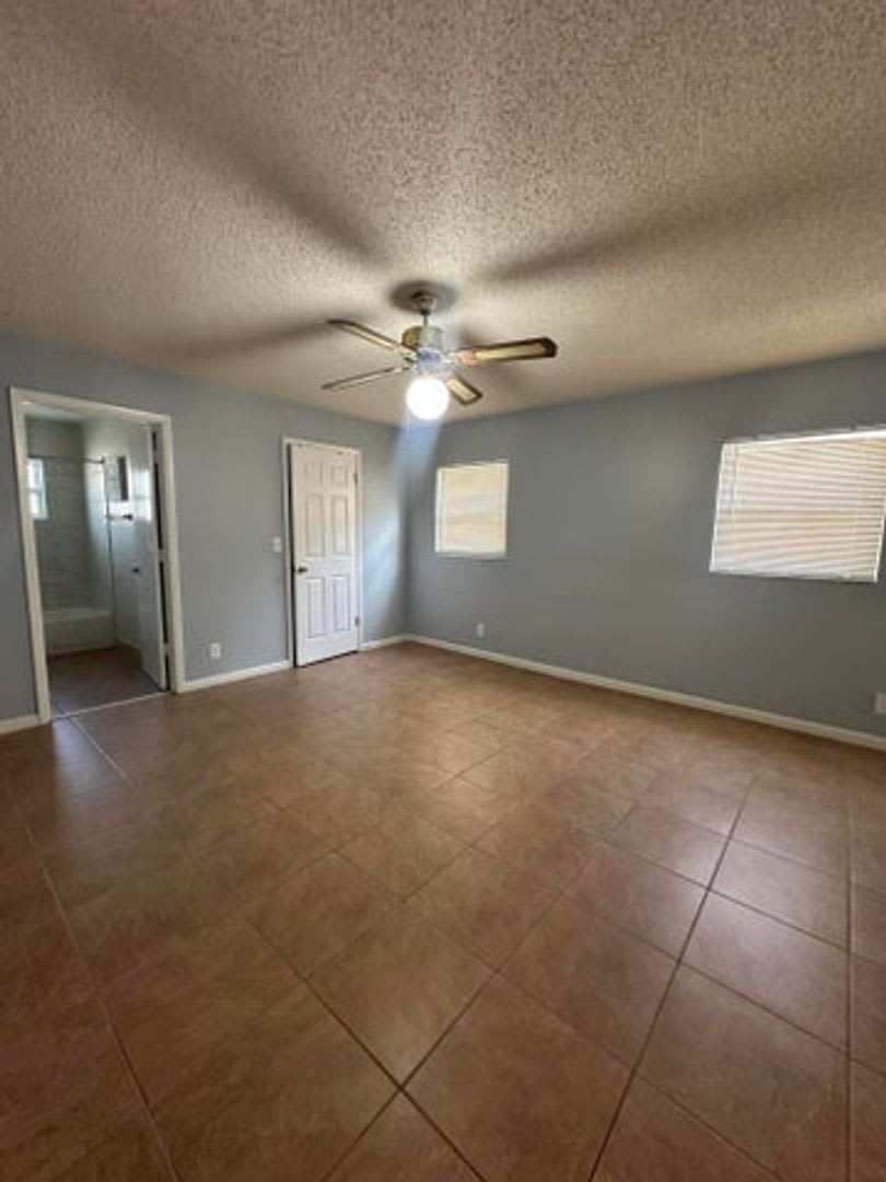 641 W 9th 2, Riviera Beach, FL 33404 – photo 2