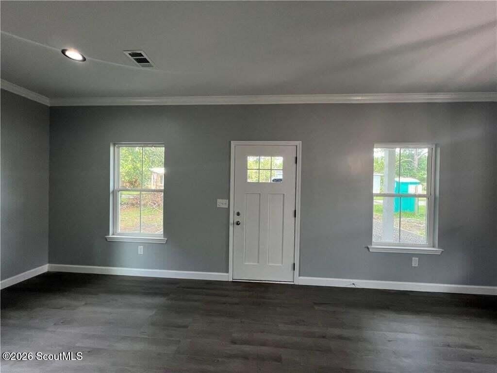 909 E 3rd Street – photo 4