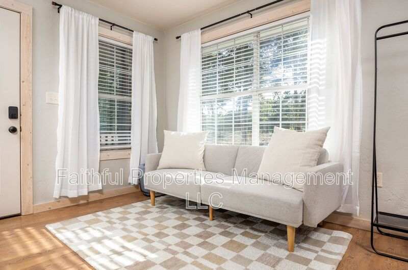 13584 Farm to Market Road 14 – photo 4