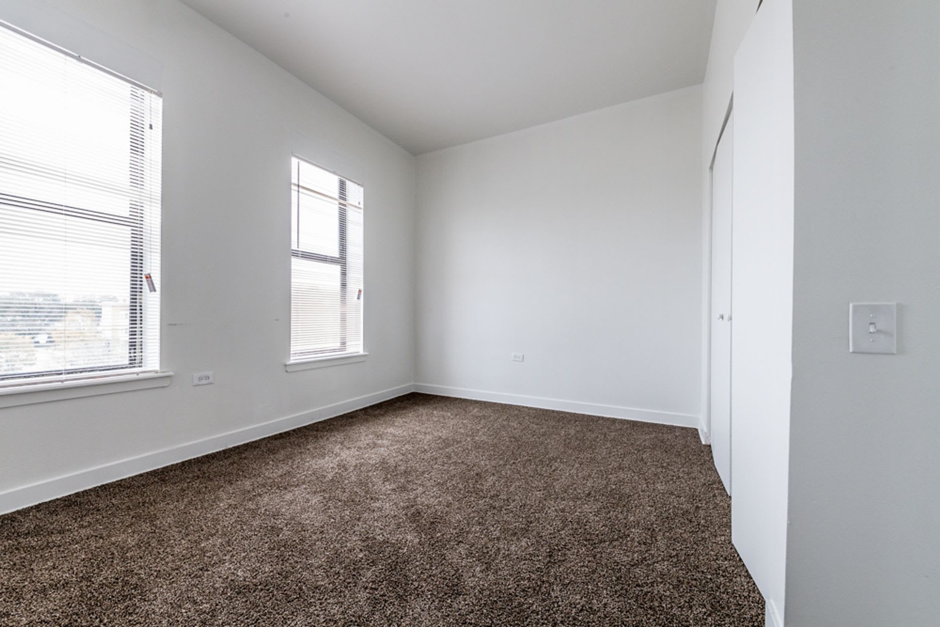 9001 S Commercial Ave – photo 3