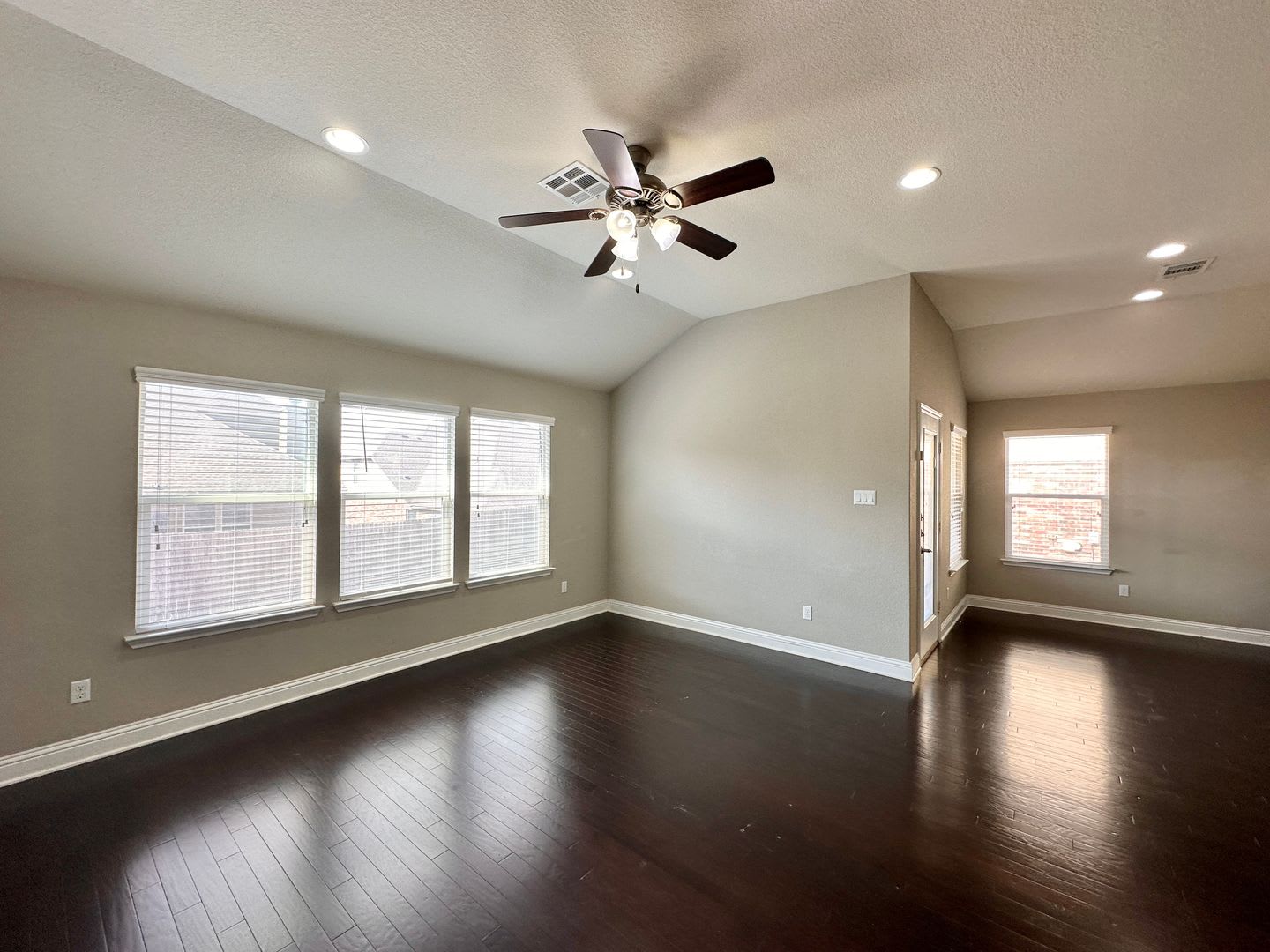 822 Olive Lane – photo 5