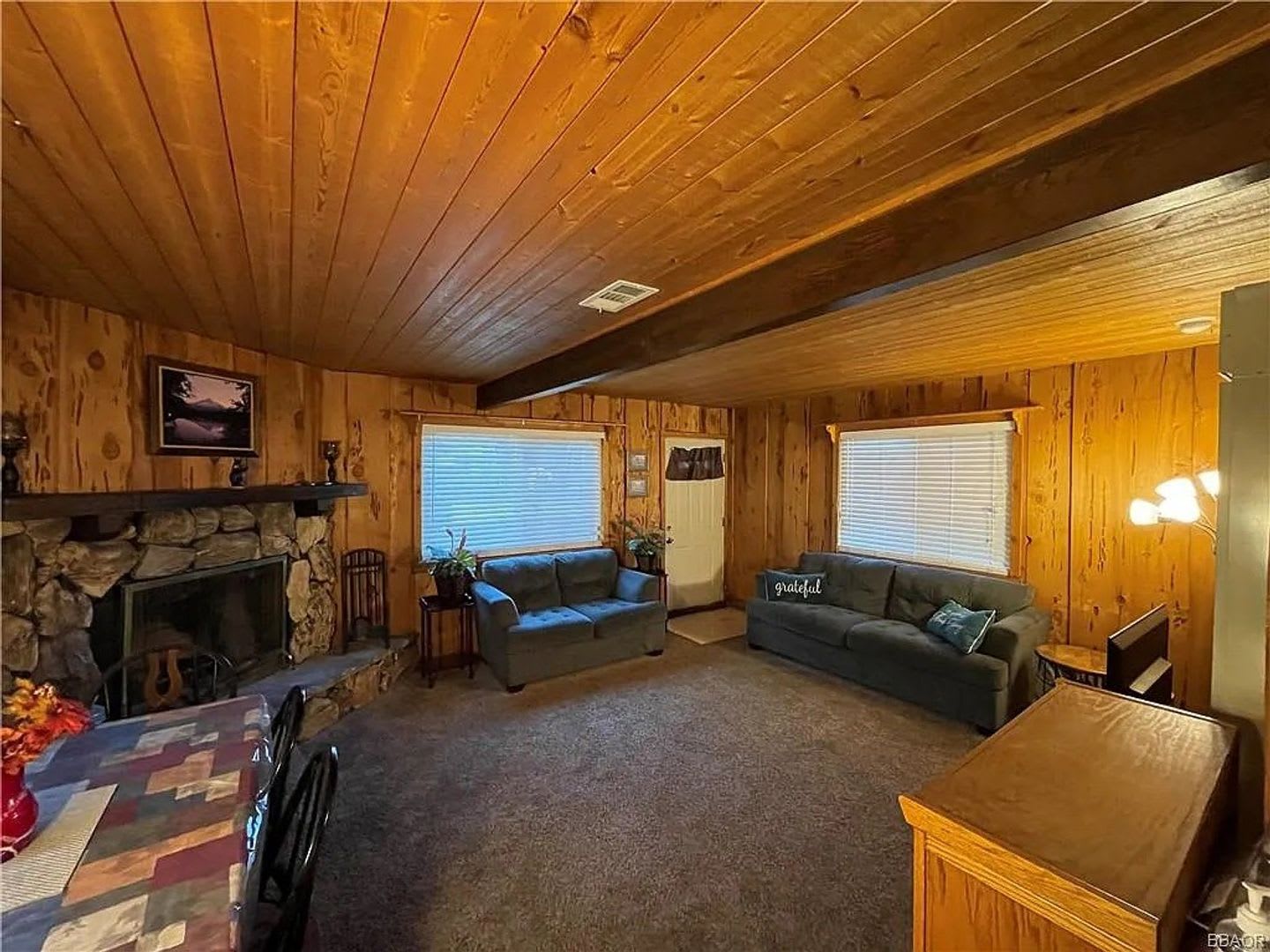 Warm & Cozy Single-Story Home in Big Bear City – photo 4