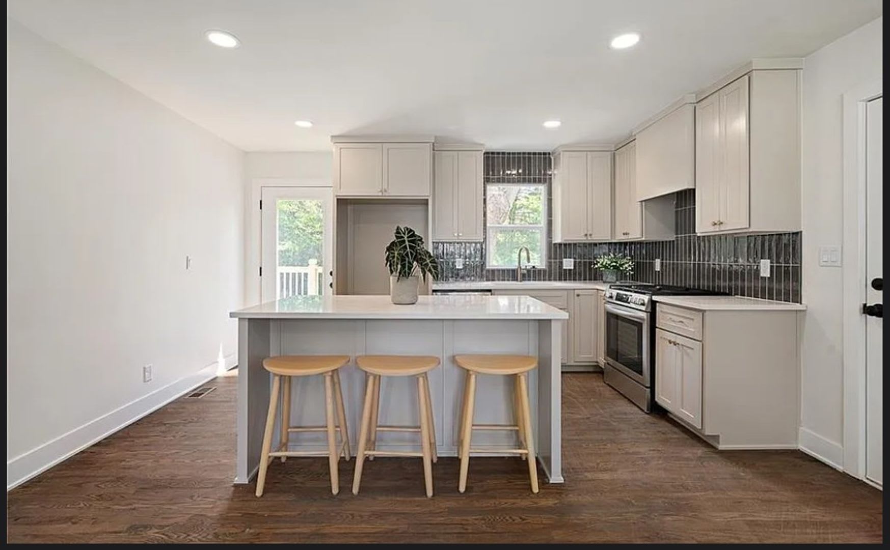 Stunning Mission Remodel – photo 4