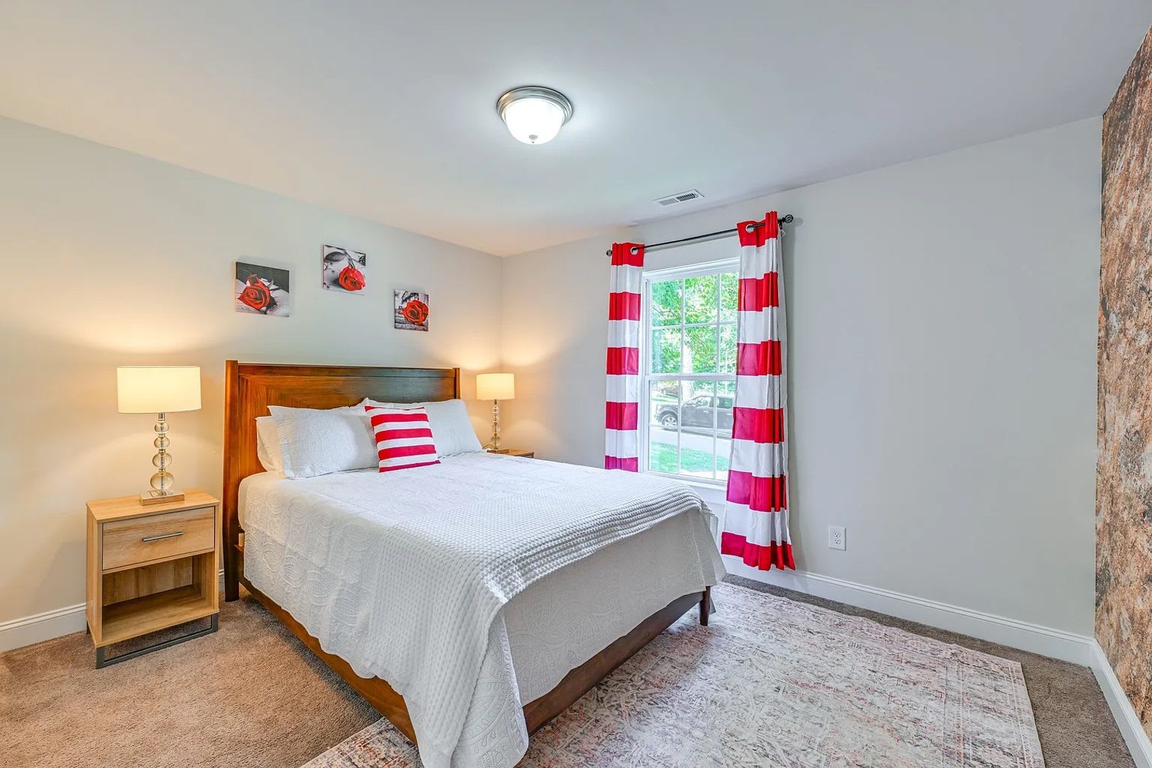 Room in 3 Bedroom Home in Charlotte – photo 3