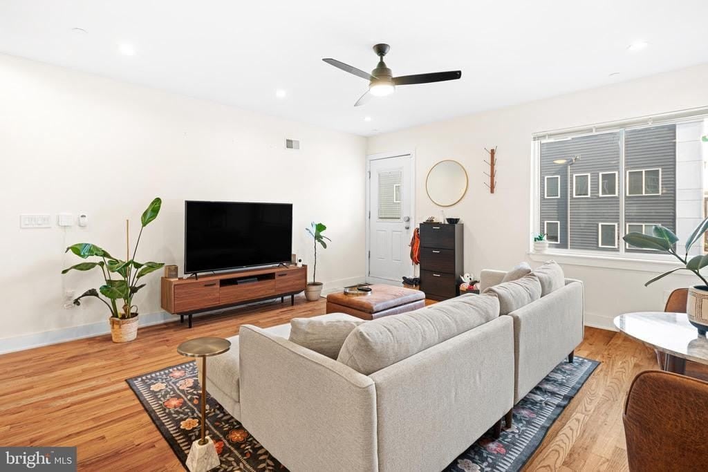 1215 N 5TH STREET – photo 4