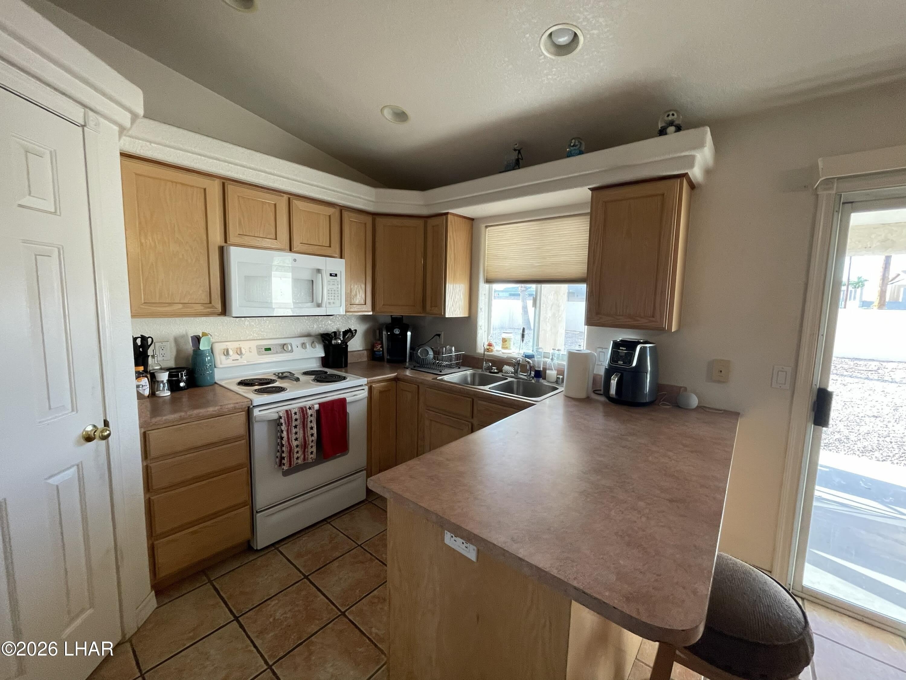 1071 Rolling Hills Dr – photo 5