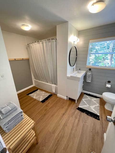 1212 Doctor Ml King Junior Street North – photo 2