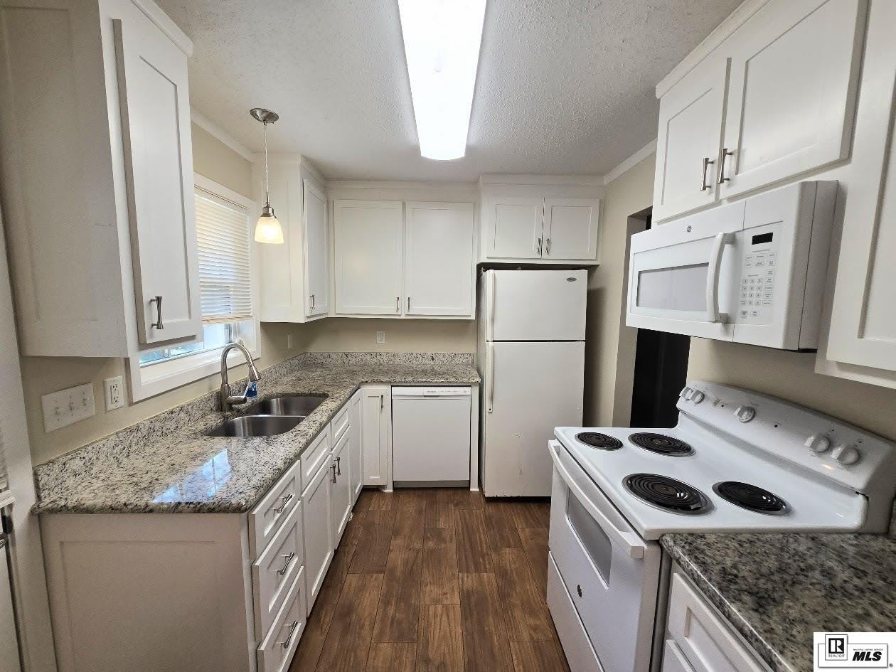2306 DEBASTROP DRIVE – photo 5
