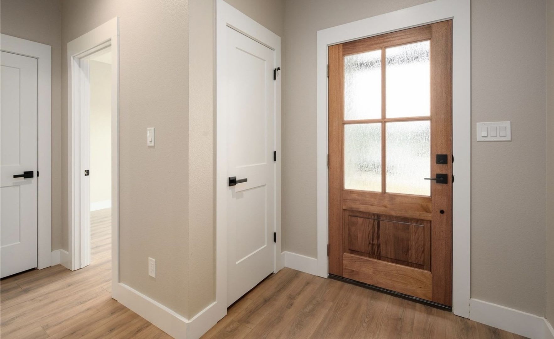 Charming 3Br House In Sherman – photo 3