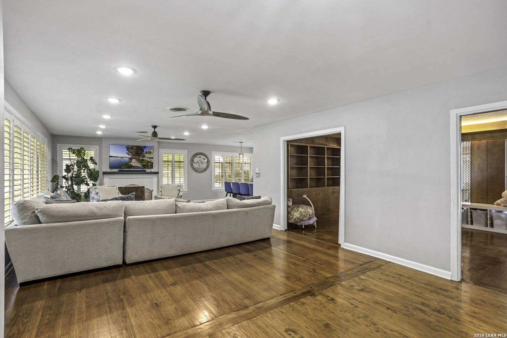 906 E CEDAR ST – photo 3