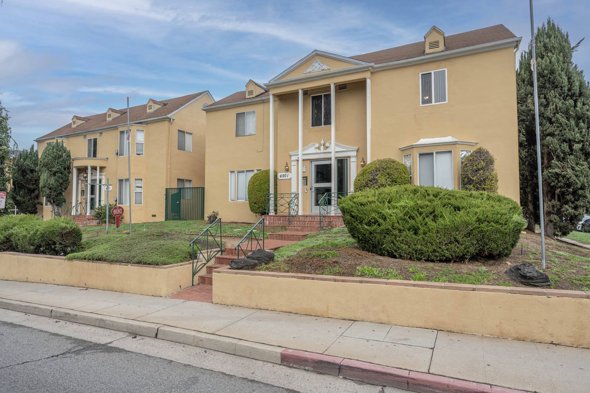 4901 Beverly Blvd. – photo 2