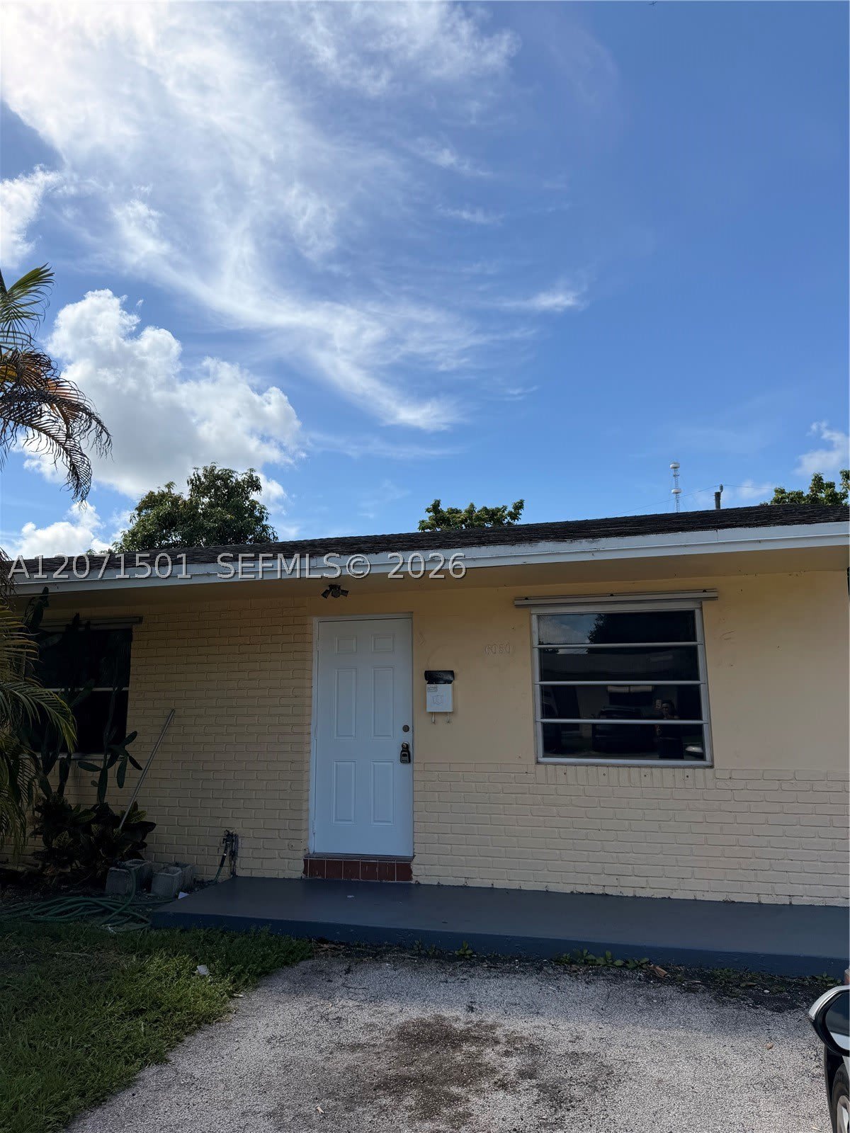 6050 SW 34th St – photo 2