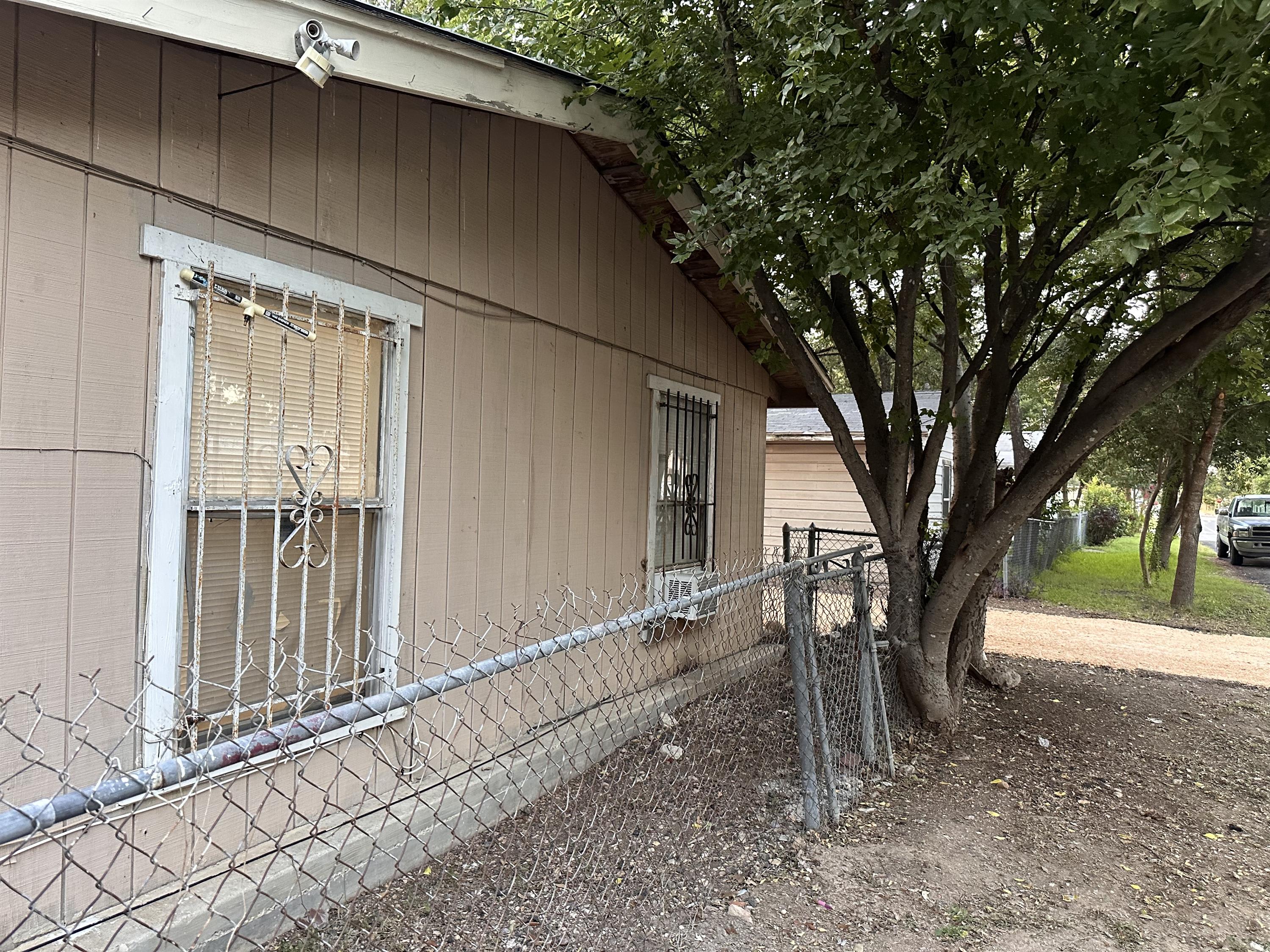 601 Cantrell Drive – photo 1