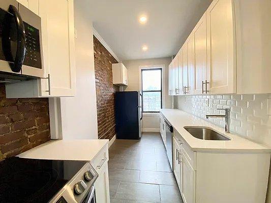 119 Post Avenue – photo 5