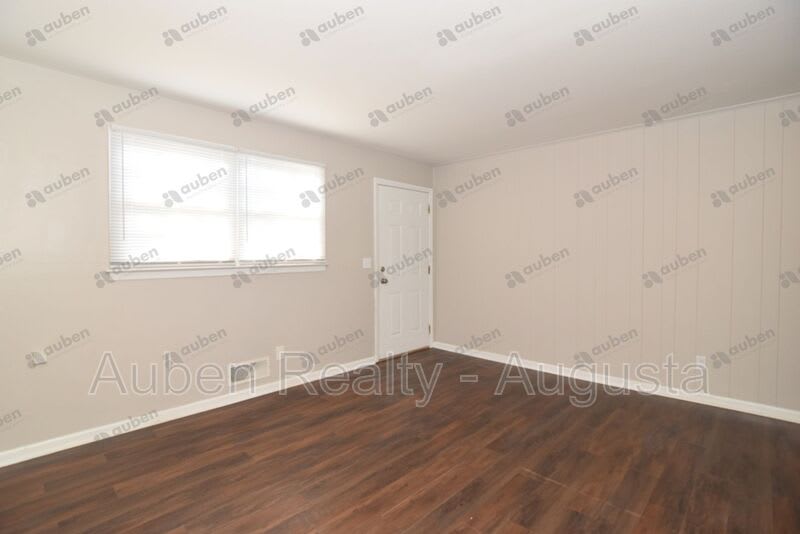 1604 Johns Road – photo 2