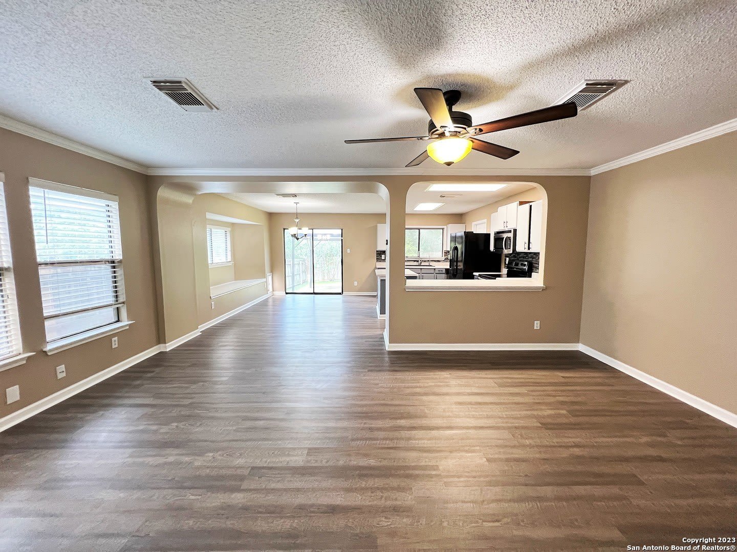 4535 Oakfield Way – photo 4