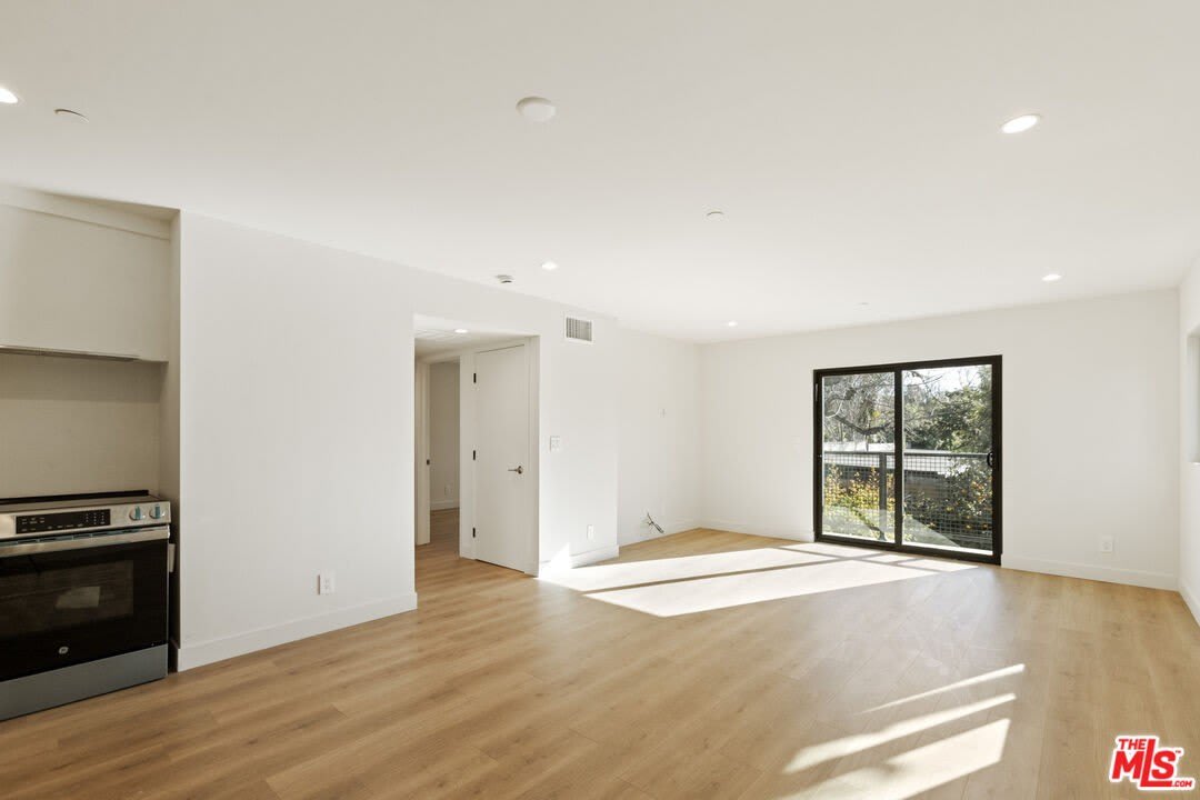2838 Marsh St – photo 2