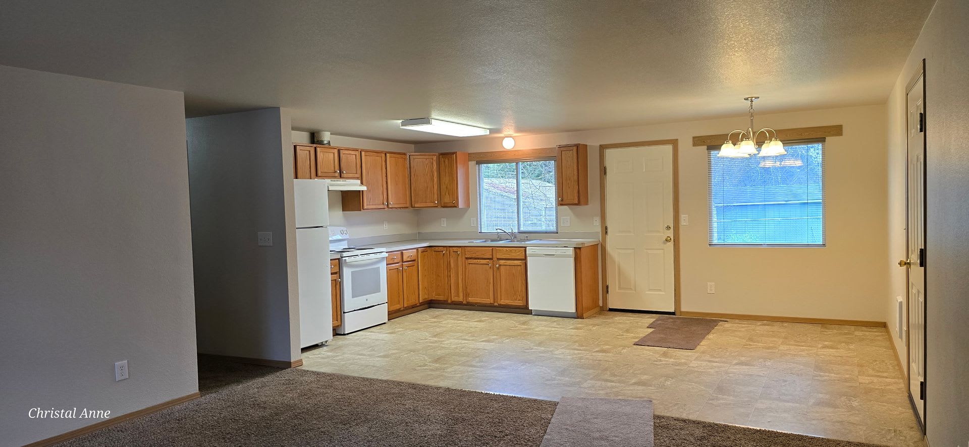 3 bedroom 1 bath in Shorecrest Neighborhood – photo 4