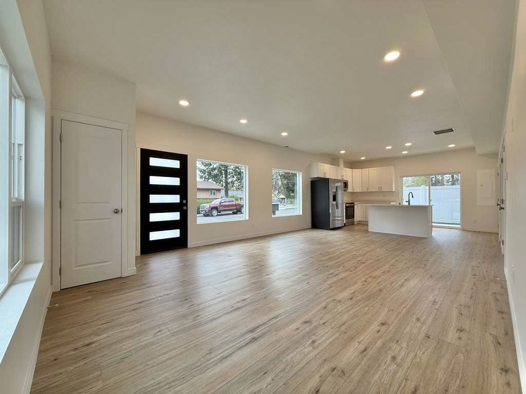 3925 East 32nd Avenue – photo 5