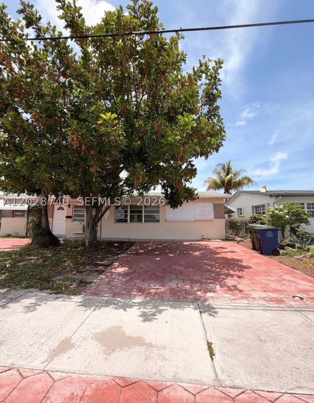 1077 SW 2nd St – photo 1