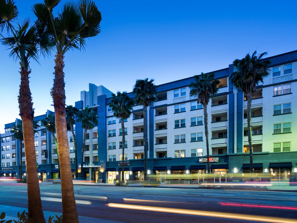 Avalon Wilshire – photo 1