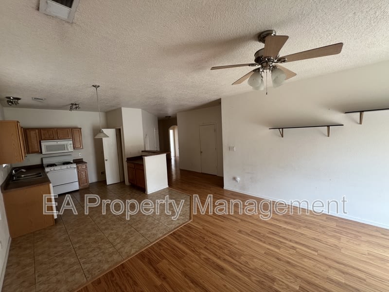 2605 Sarita Ave NW – photo 4
