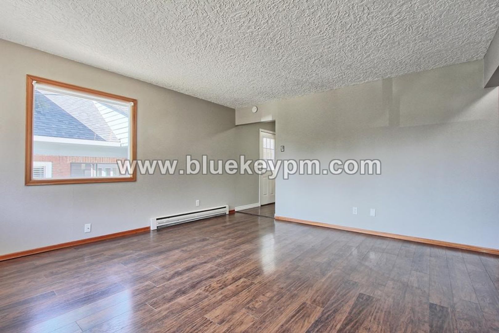 1 Bed, 1 Bath Apartment Located Near Clark College and Easy I-5 Access – photo 4
