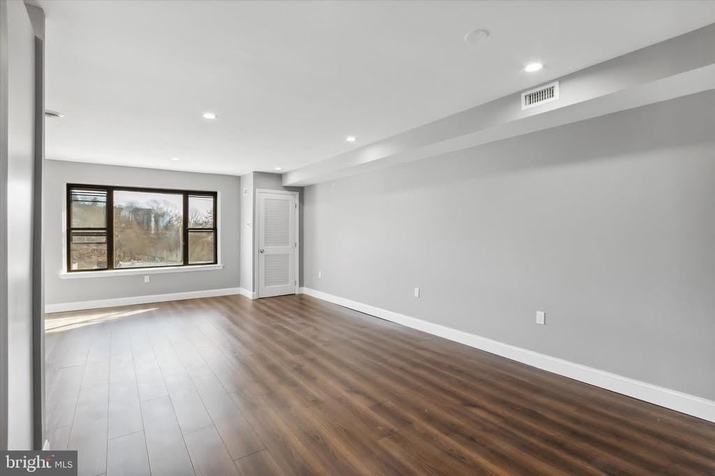 296 GREENOUGH STREET – photo 5