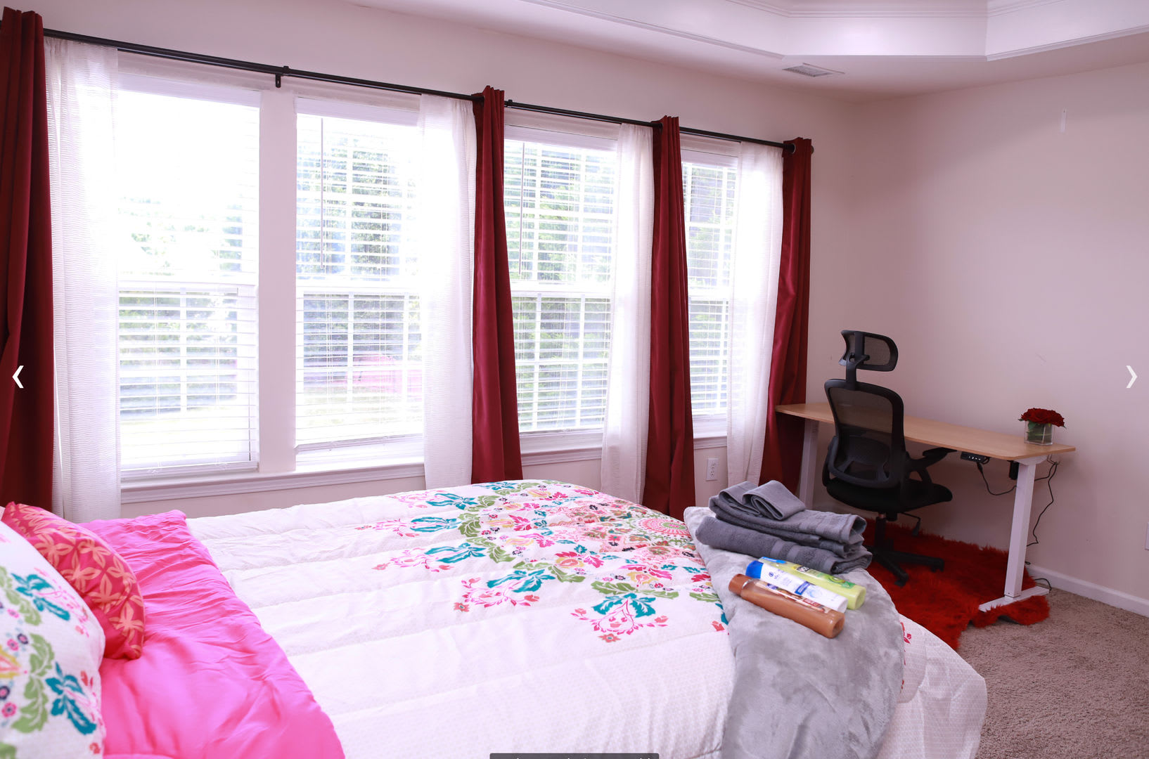 Room in 7 Bedroom Home at Red Birch Dr – photo 5