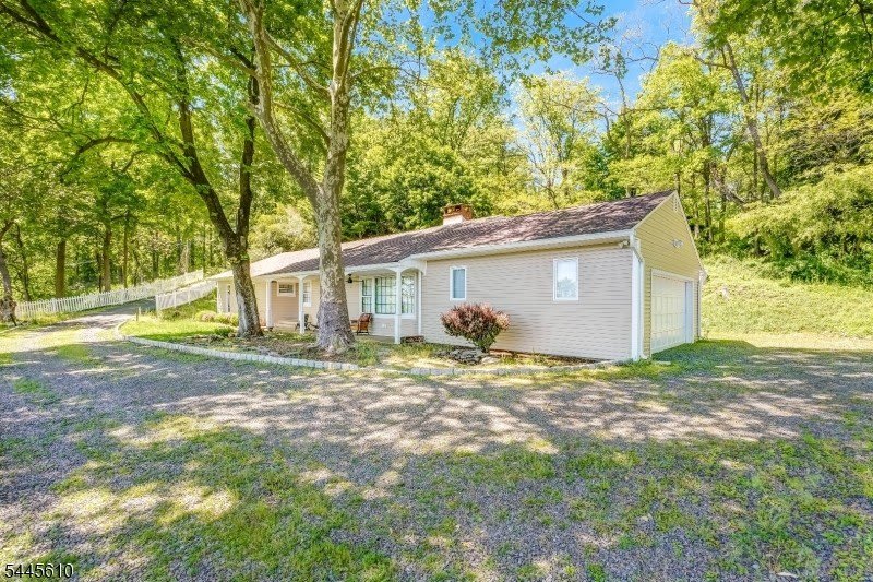 306 Warrenville Rd – photo 3