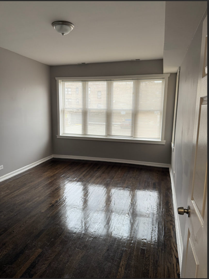 1611 North LeClaire – photo 5