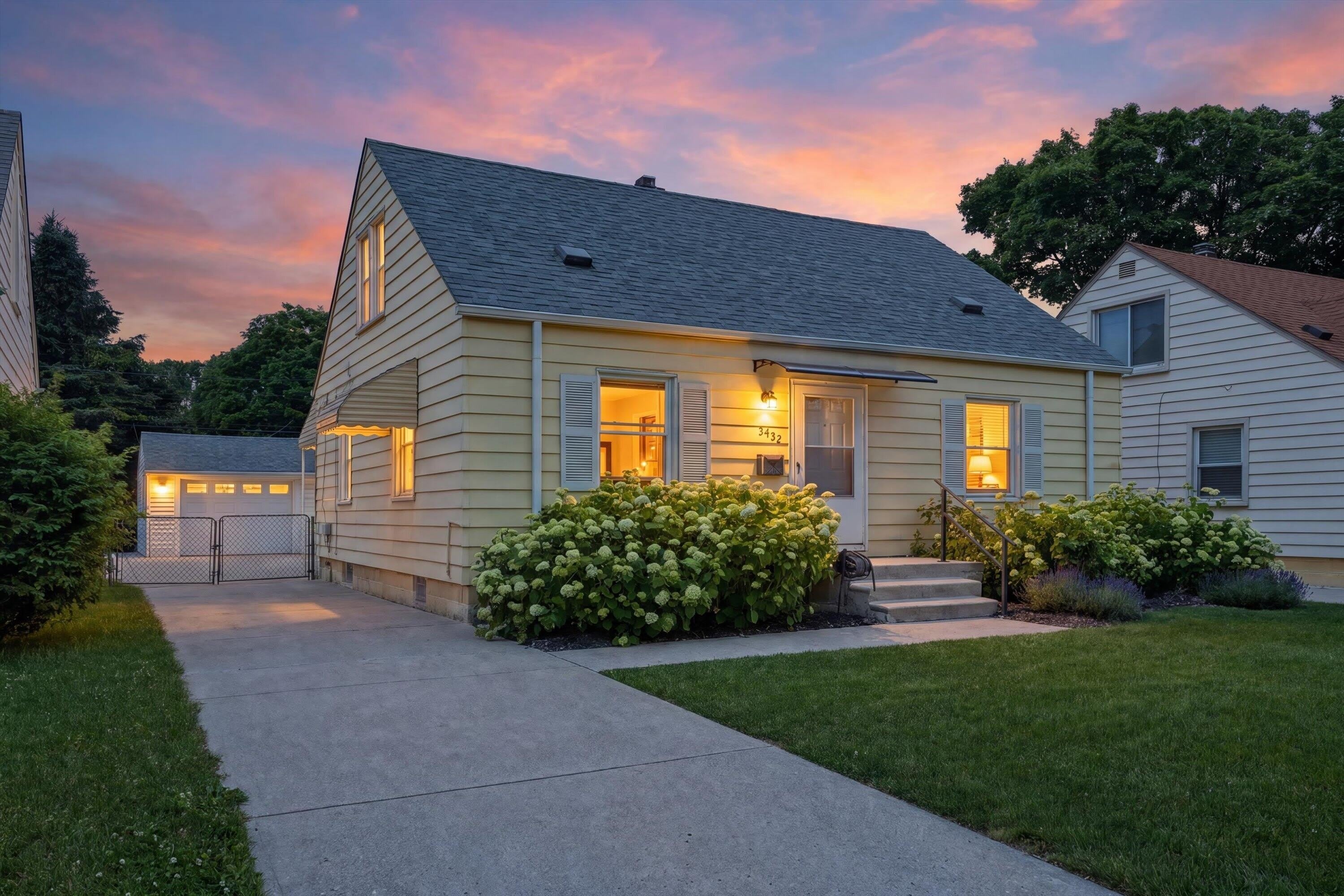 3432 Woodside Street – photo 1