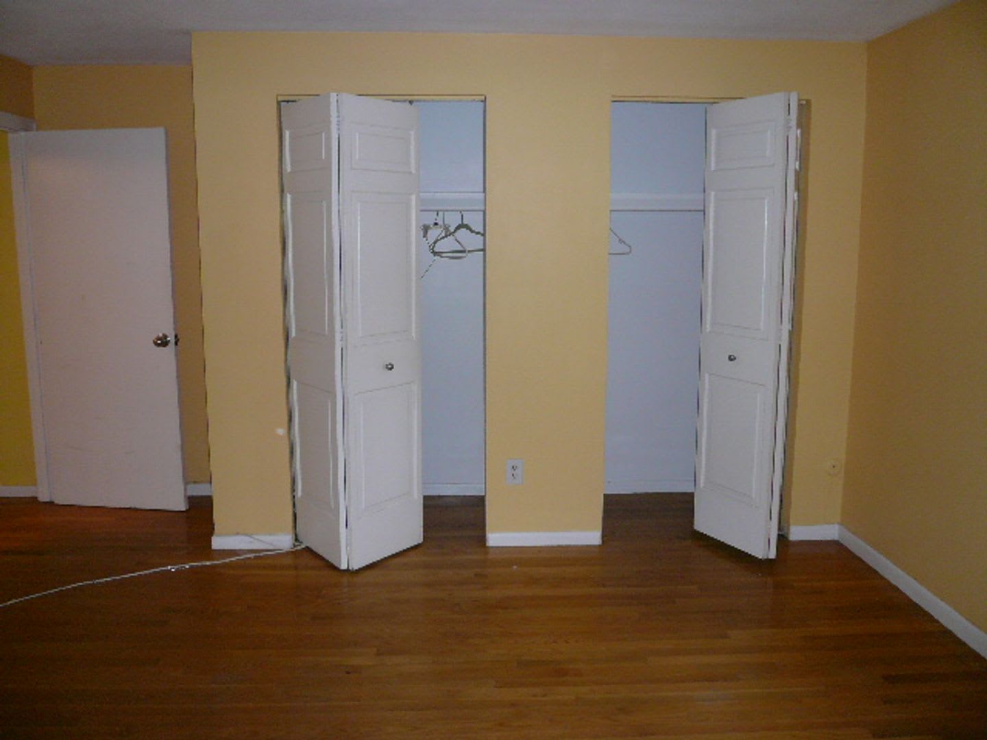 Spacious unit with amazing location in Newton Corner available 9/1/26 GREAT VALUE! – photo 3