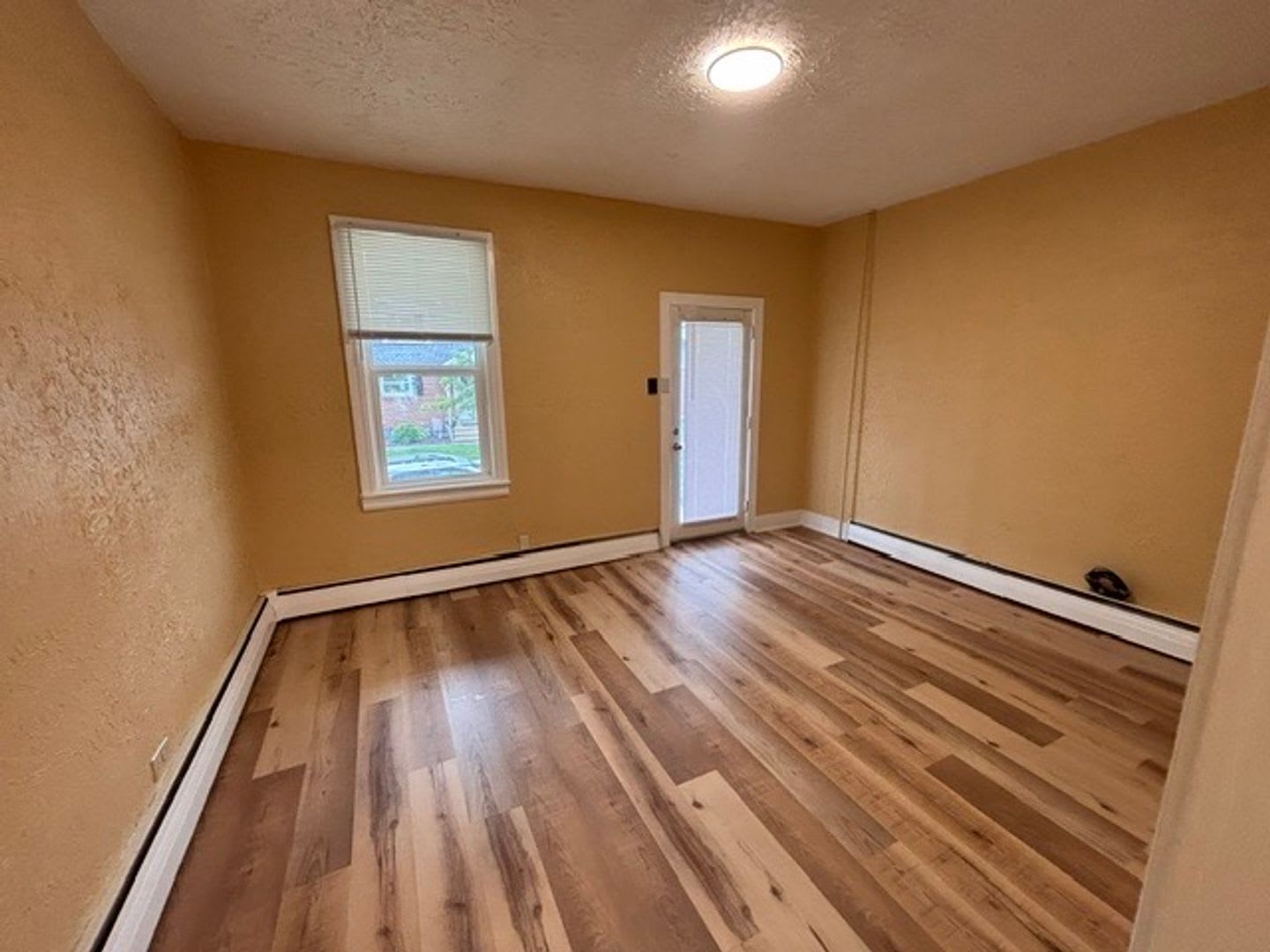 Beautiful Newly Remodeled 2-Bedroom Home for Rent – photo 3