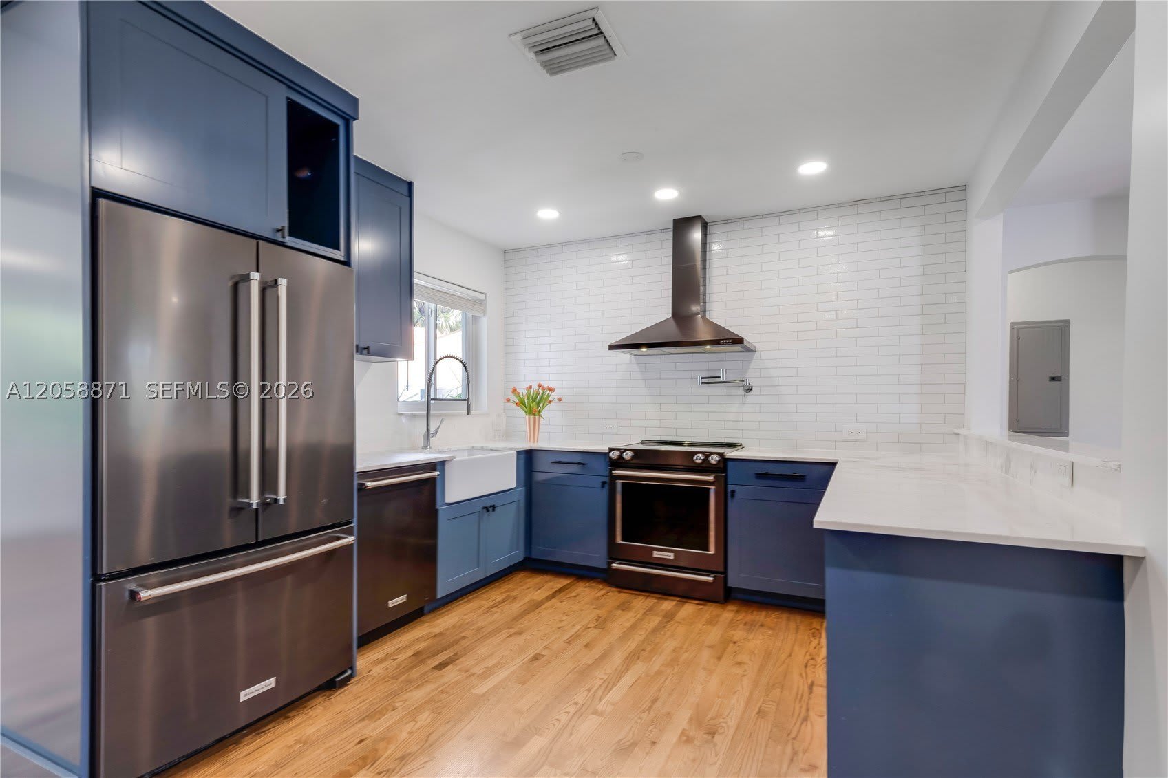 101 NW 100th St – photo 4