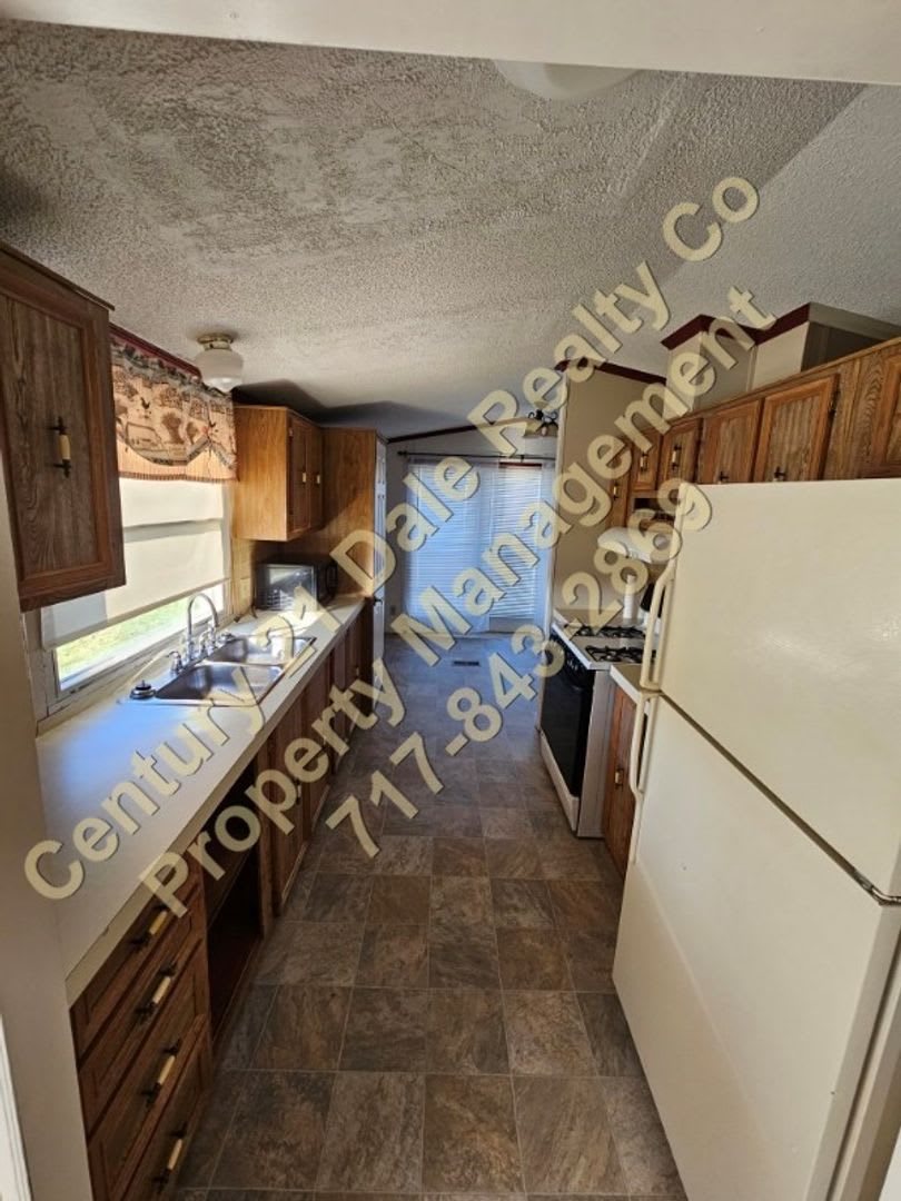 2 Bedroom in Red Lion School District – photo 5